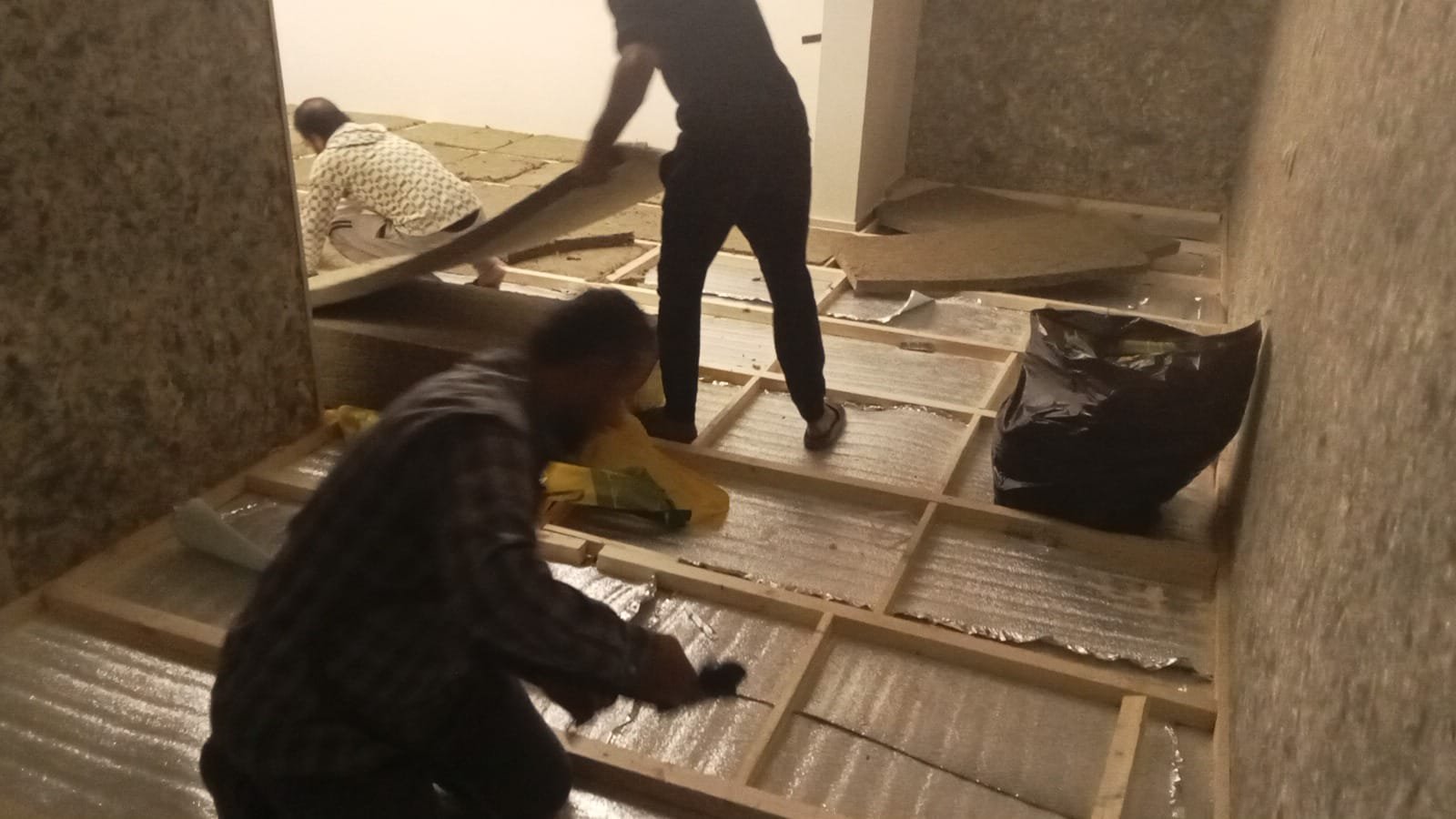 افضل معلم تركيب عازل صوت أرضيات بالرياض 0573522775